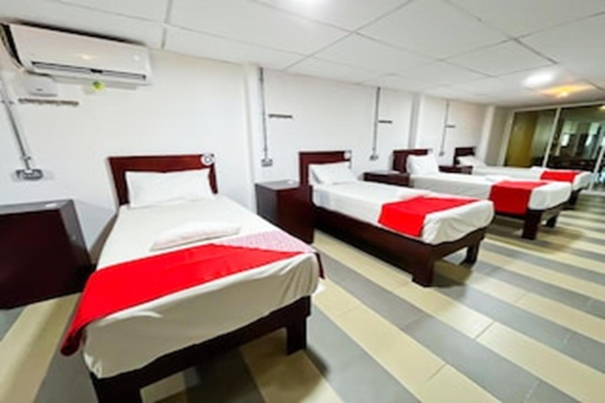 OYO 90572 J Hostels Jalan Ampang Kuala Lumpur Luaran gambar